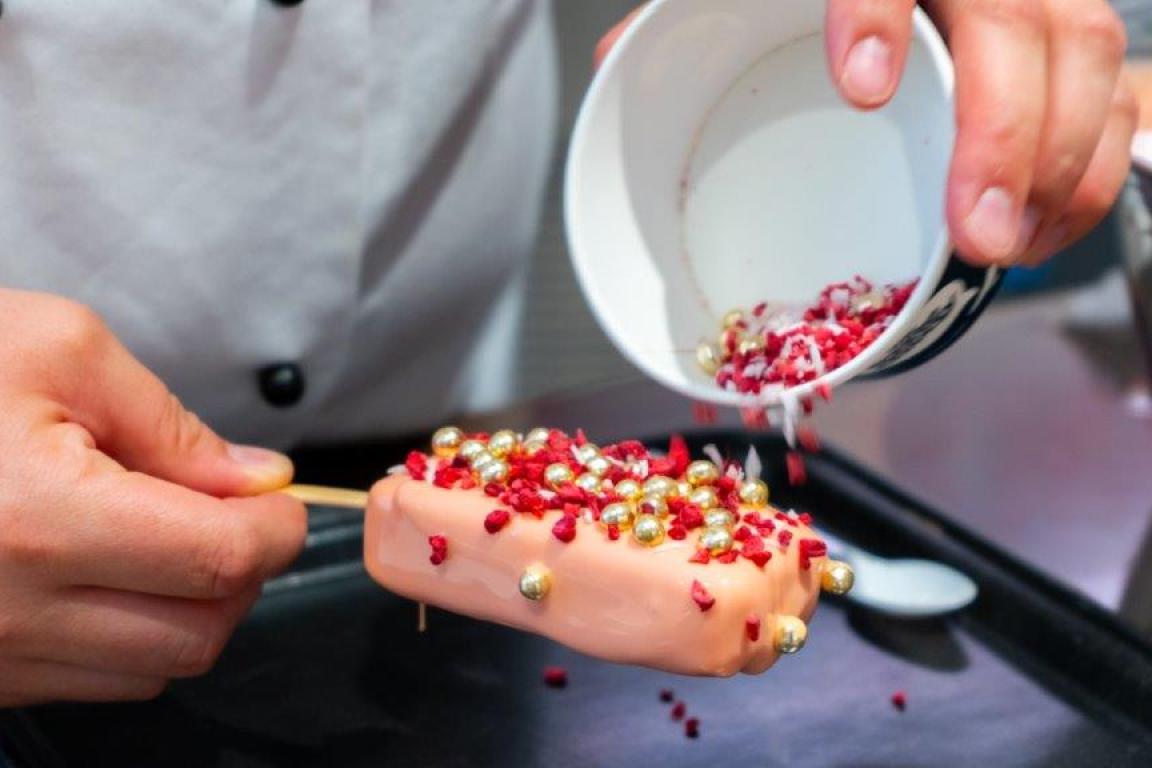Munz Glacé selber machen und mit Toppings verzieren